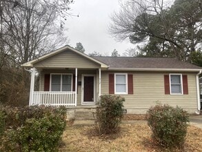 Building Photo - 912 Gregory St