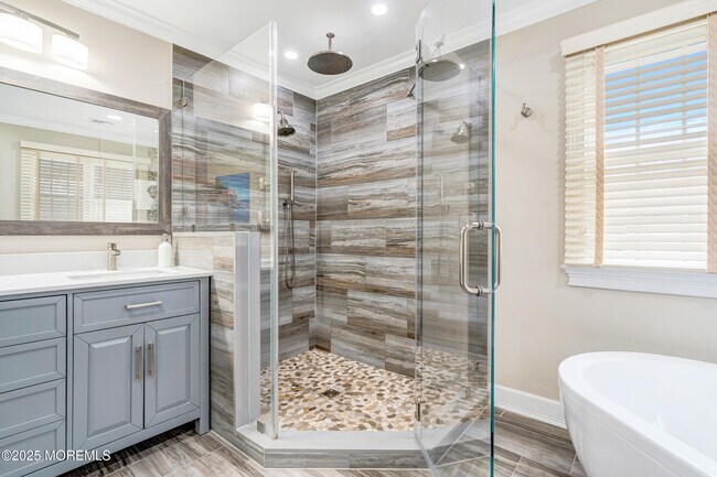 Building Photo - 909 Brookside Ave