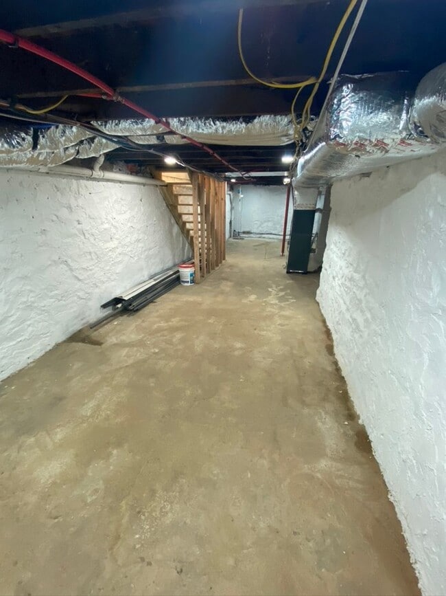 Building Photo - Awesome 3 bedroom 1.5 Bath Home in Emmaus