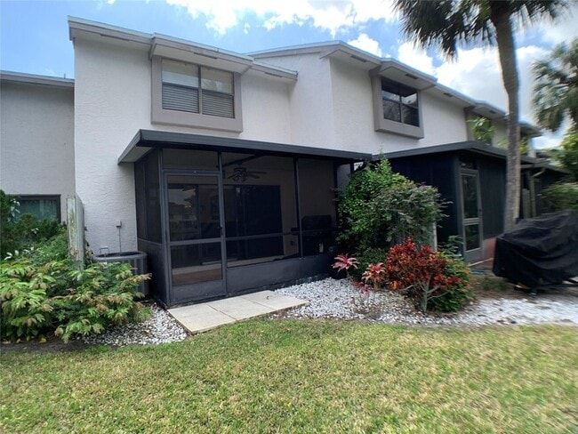 Building Photo - 3453 Carambola Cir S