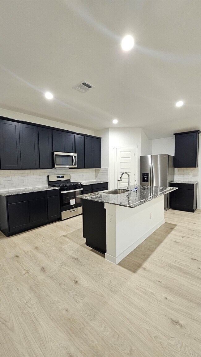 Building Photo - 1654 Westway Dr