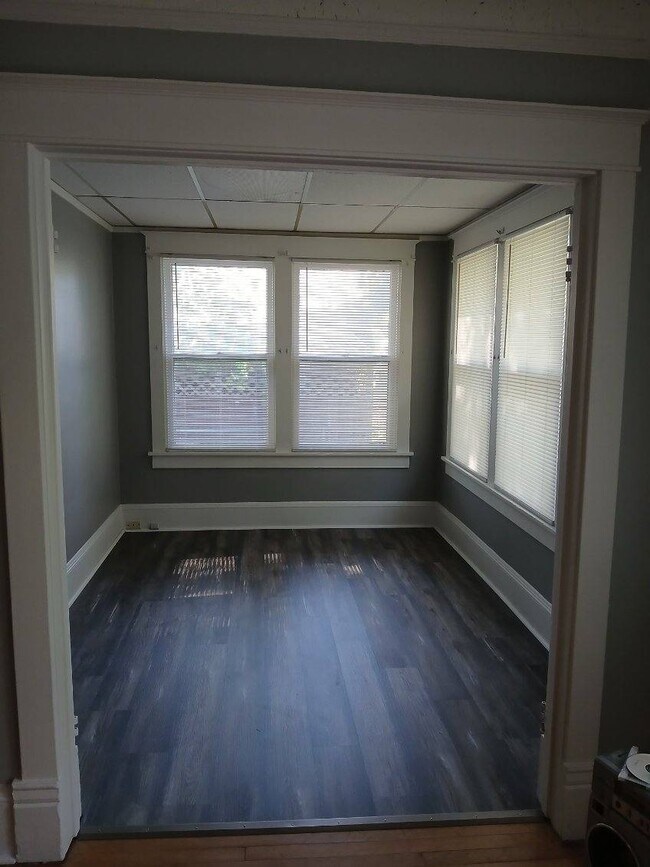 Building Photo - 14 Jefferson St