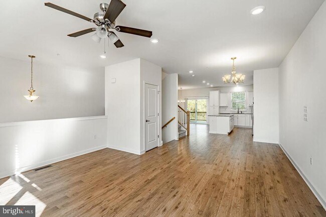 Building Photo - 1832 Boulder Dr