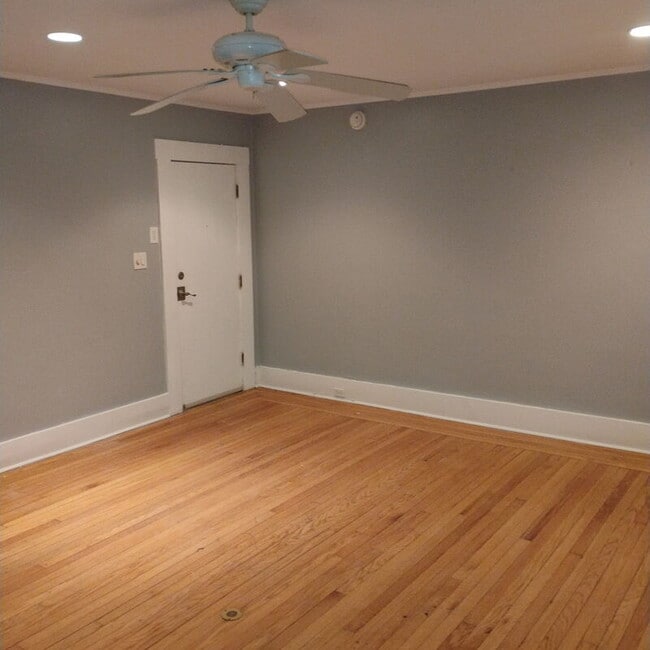 Building Photo - 231 Lark St