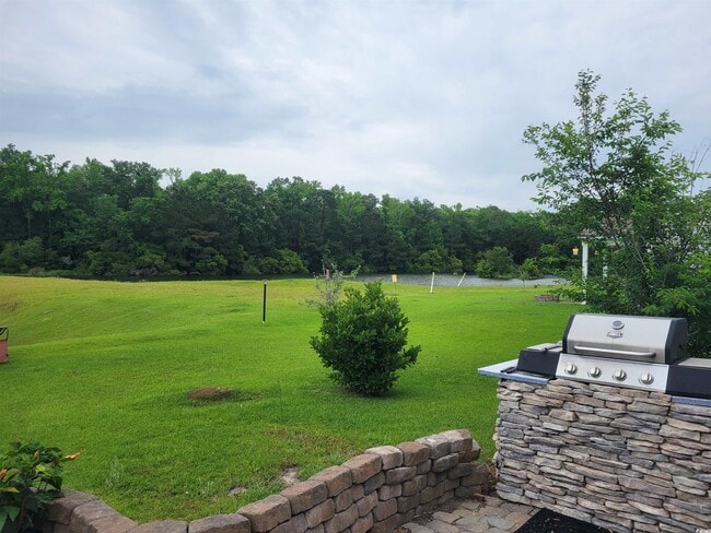 Building Photo - 1245 Pine Ridge St