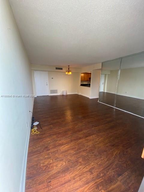 Building Photo - 2715 Tigertail Ave