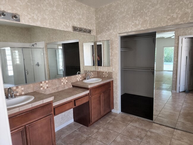 Building Photo - 1141 Oro Ridge