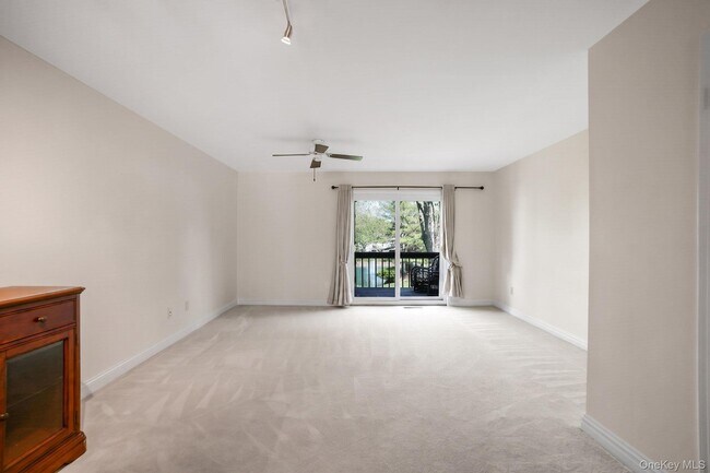 Building Photo - 113 Leeward Ln