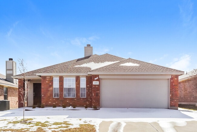 Building Photo - 1205 Artesia Dr