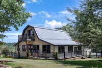 Building Photo - 268 Creek Bank Dr