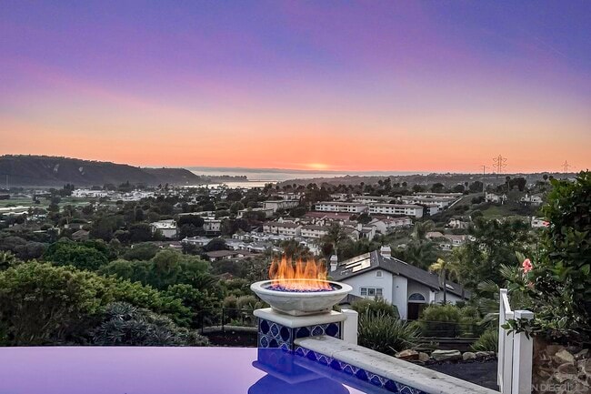 Building Photo - 7335 El Fuerte St