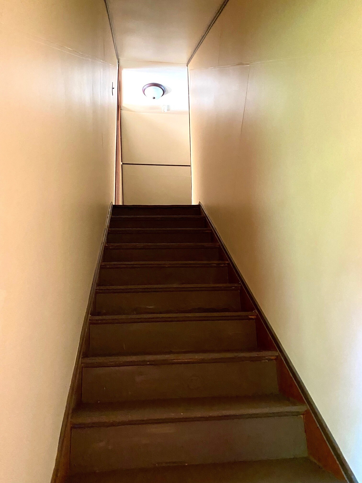 Building Photo - 608 S Webber St