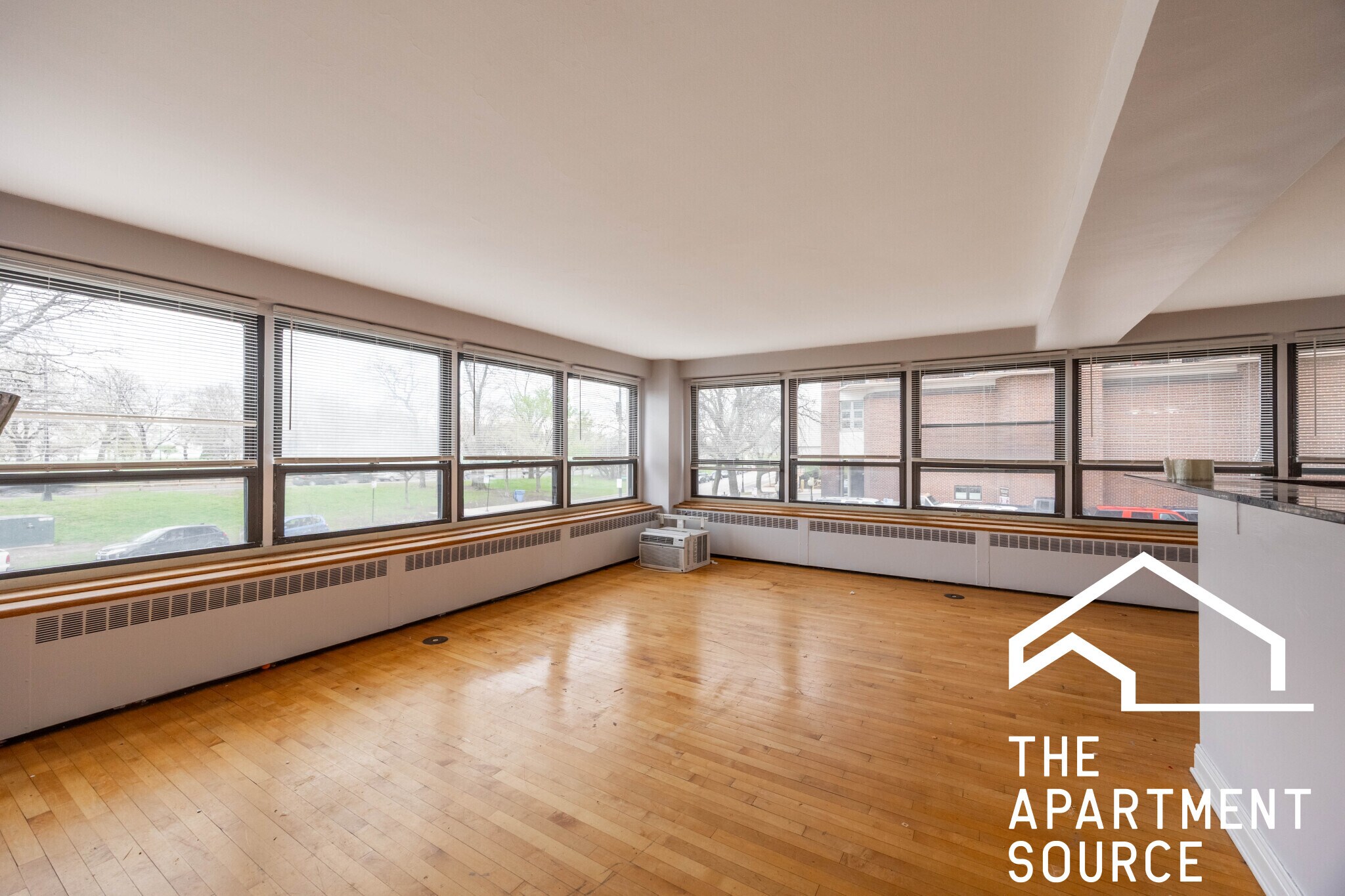 Building Photo - 4180 N Marine Dr