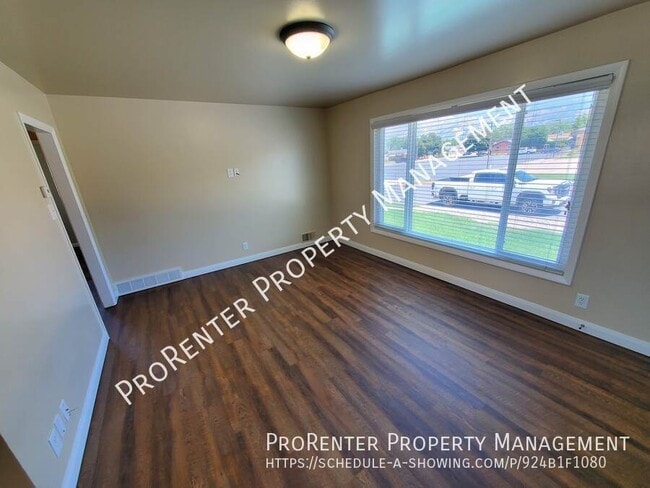 Building Photo - 4749 S 200 E