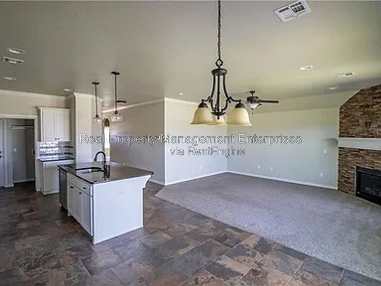 Building Photo - 18508 Maidstone Ln