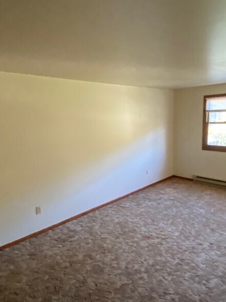 Livingroom - 1625 County Park Rd
