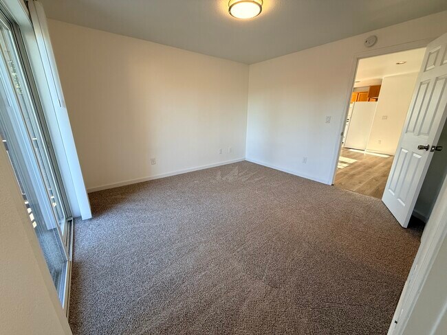 Building Photo - 1545 Fircrest Ct SE