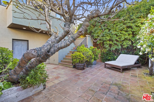 Building Photo - 4182 Irving Pl