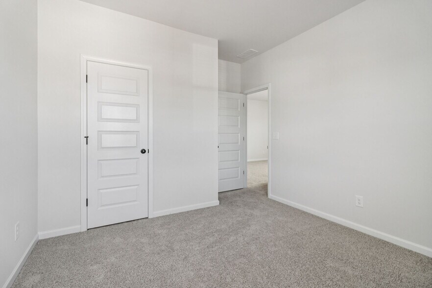 Building Photo - 700 Shetland Trl