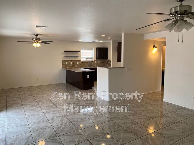 Building Photo - 4150 E Azurite Rd