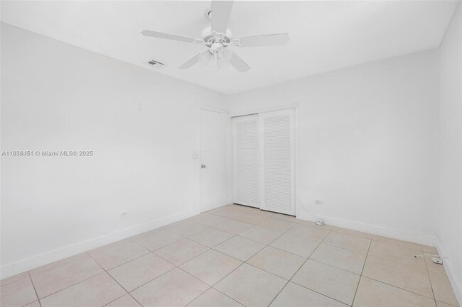 Building Photo - 700 SW 67th Ave