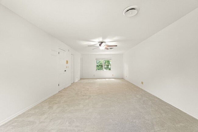 Building Photo - 4 Bedroom Home with Bonus Space, 2 Car Garage & Large Yard