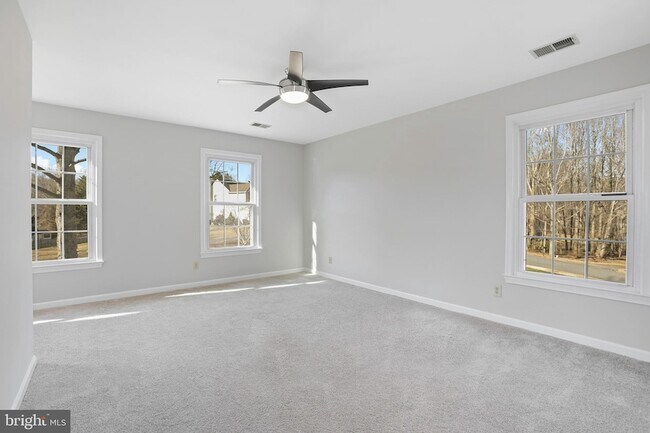 Building Photo - 7329 Fleetwood Ct