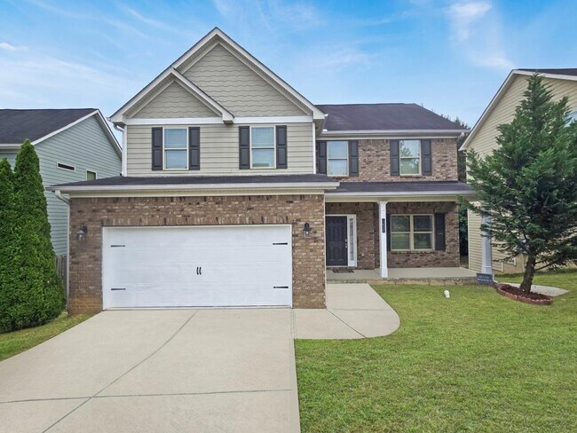 Building Photo - 1437 Balvaird Dr SE