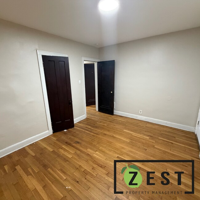 Building Photo - 4336-4338 Buena Vista St