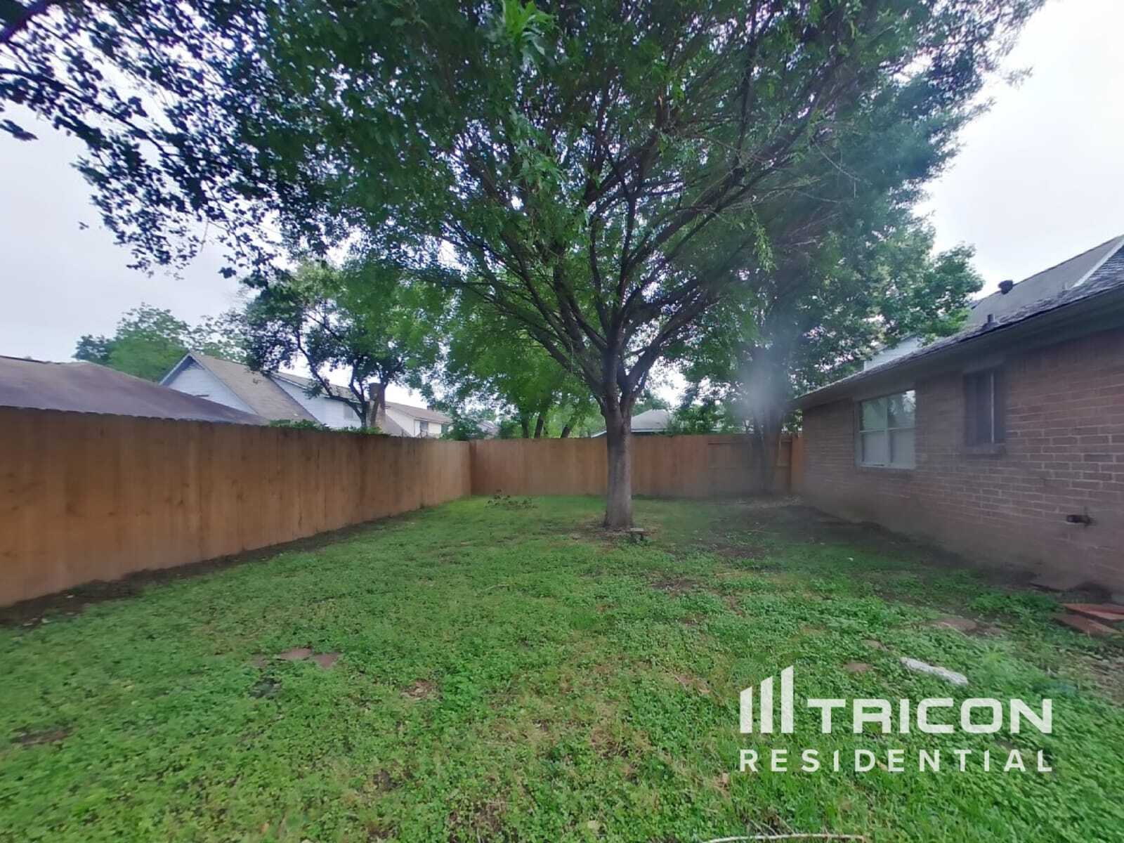 Building Photo - 6906 Falling Waters Dr