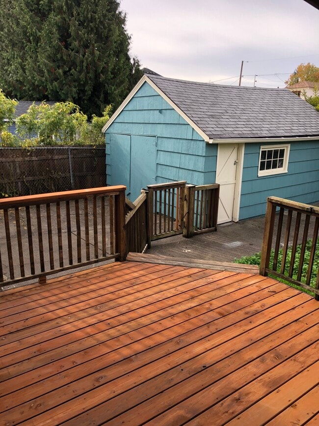 Building Photo - 6609 N Omaha Ave