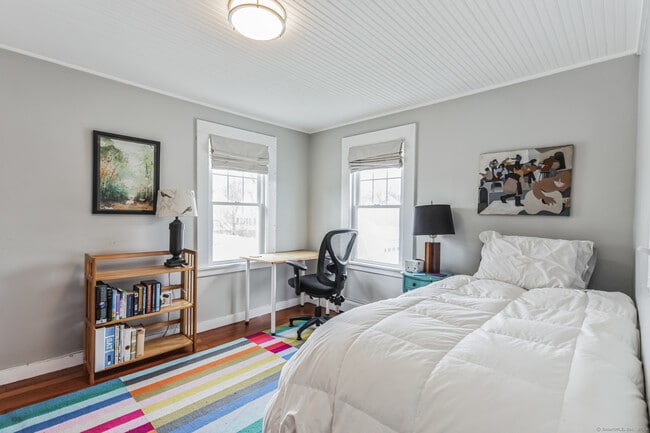 Building Photo - 15 Sols Point Rd