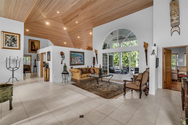 Building Photo - 13105 SW 106th Ave