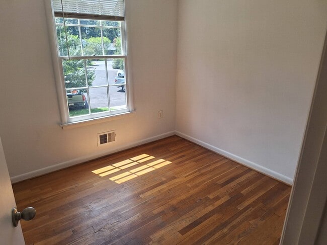 Building Photo - 2704 Rambler Ct