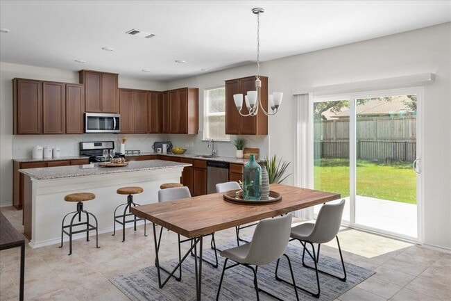 Building Photo - 808 Desaix Dr