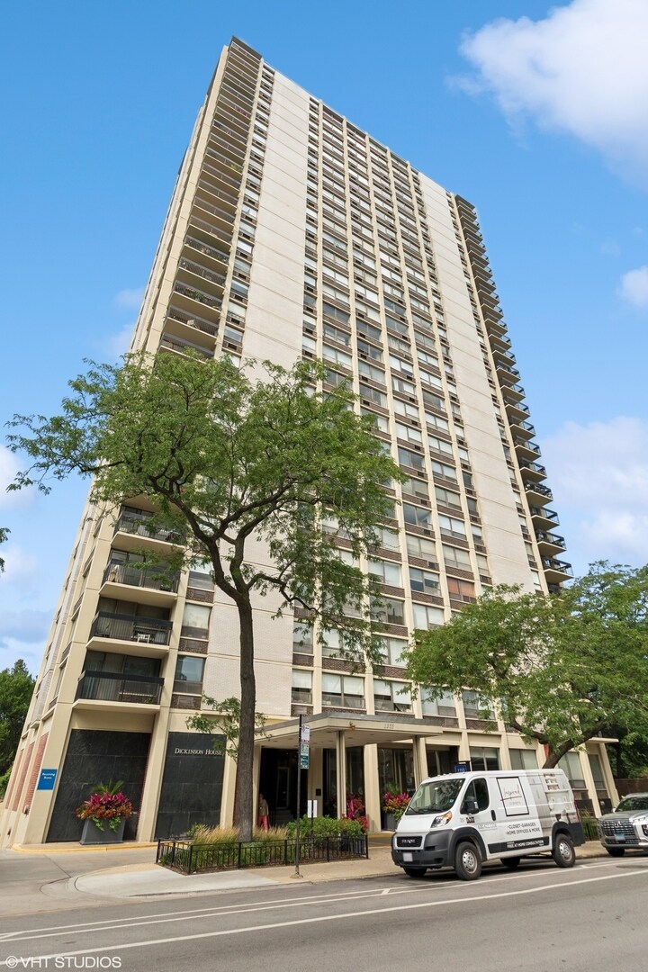Building Photo - 1355 N Sandburg Ter
