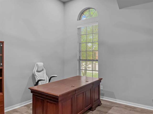 Building Photo - 673 W Talon Dr