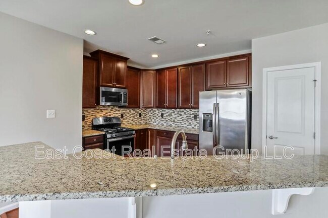 Building Photo - 6501 Walcott Ln