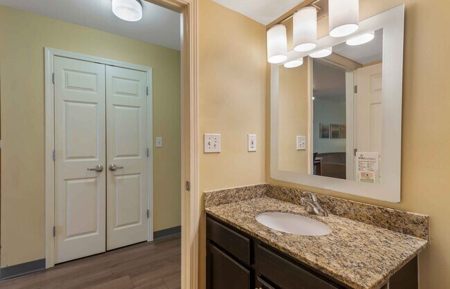 Building Photo - Furnished Studio-Atlanta - Norcross - Peachtree Corners