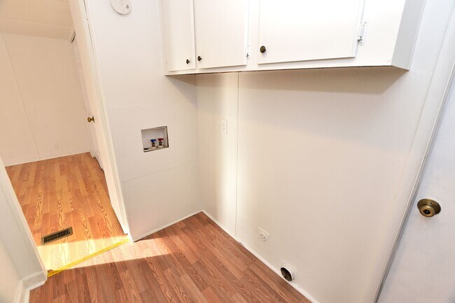 Building Photo - 10059 NC-43