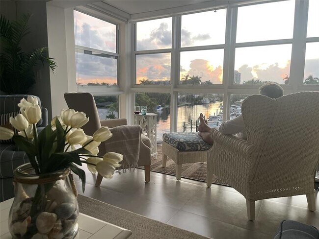 Building Photo - 1481 S Ocean Blvd