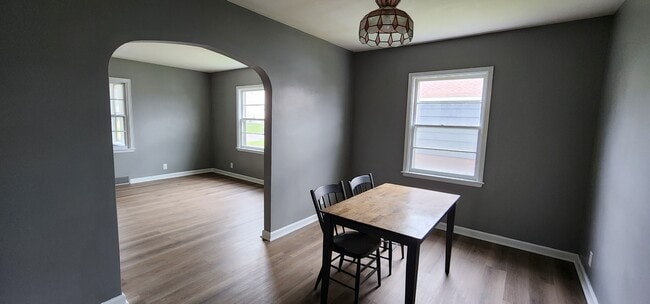 Building Photo - 925 Calvert St