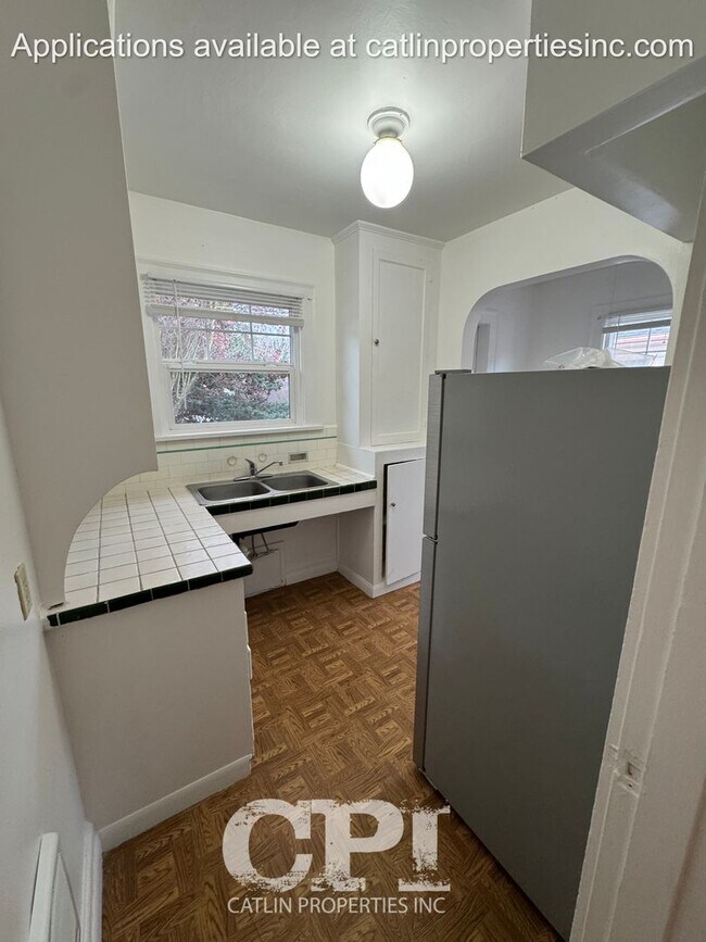 Building Photo - 1529 20th Ave