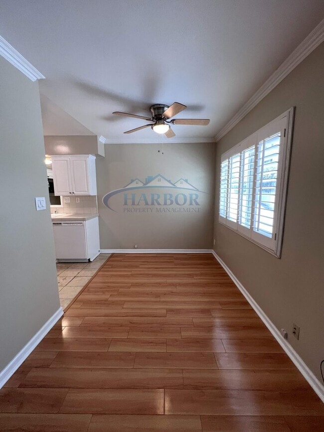 Building Photo - Beachside Charm – 2 Bed, 2 Bath.