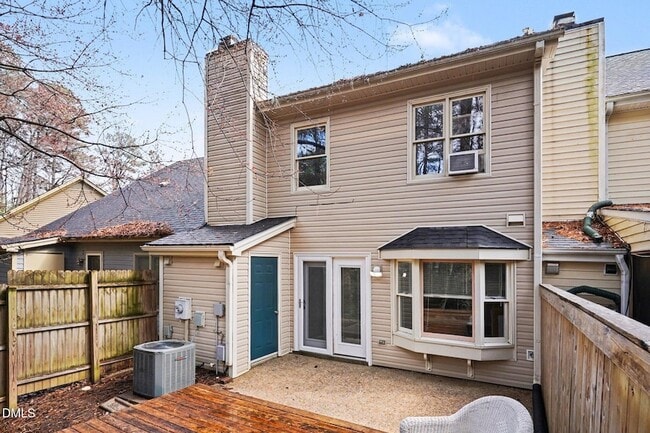 Building Photo - 110 Carriage House Trail