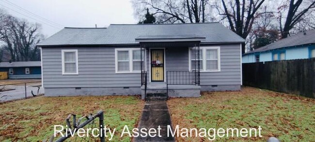 Primary Photo - This Home Won't Be Vacant Long!!!!! Sectio...