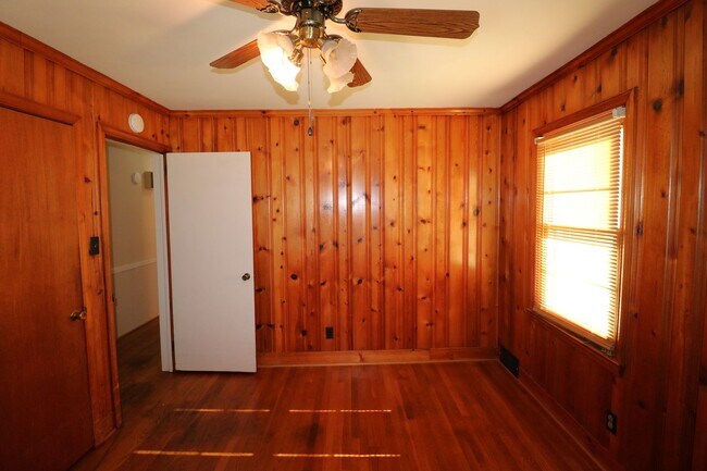 Building Photo - 5611 Windy Hill Dr