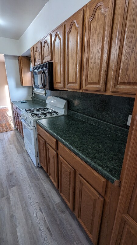 Building Photo - 1553 Helderberg Ave