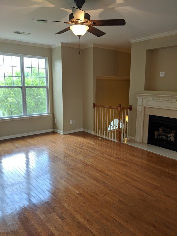 Building Photo - Skybrook Townhome with Garage