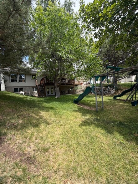 Building Photo - 688 Crestview Dr